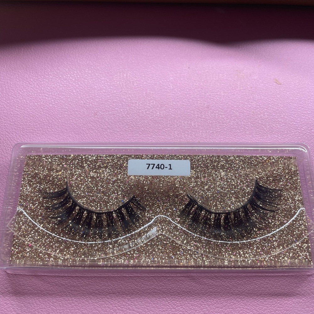 Luxurious Eyelashes